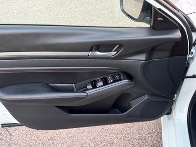 2023 Nissan Altima 2.5 SR Premium