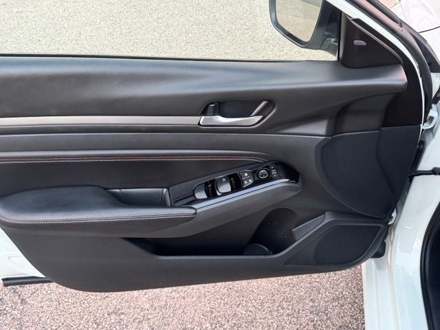 2023 Nissan Altima 2.5 SR Premium