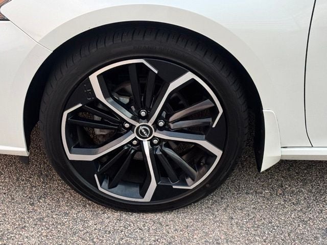 2023 Nissan Altima 2.5 SR Premium