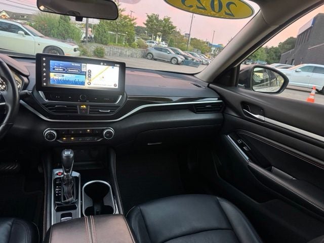 2023 Nissan Altima 2.5 SR Premium