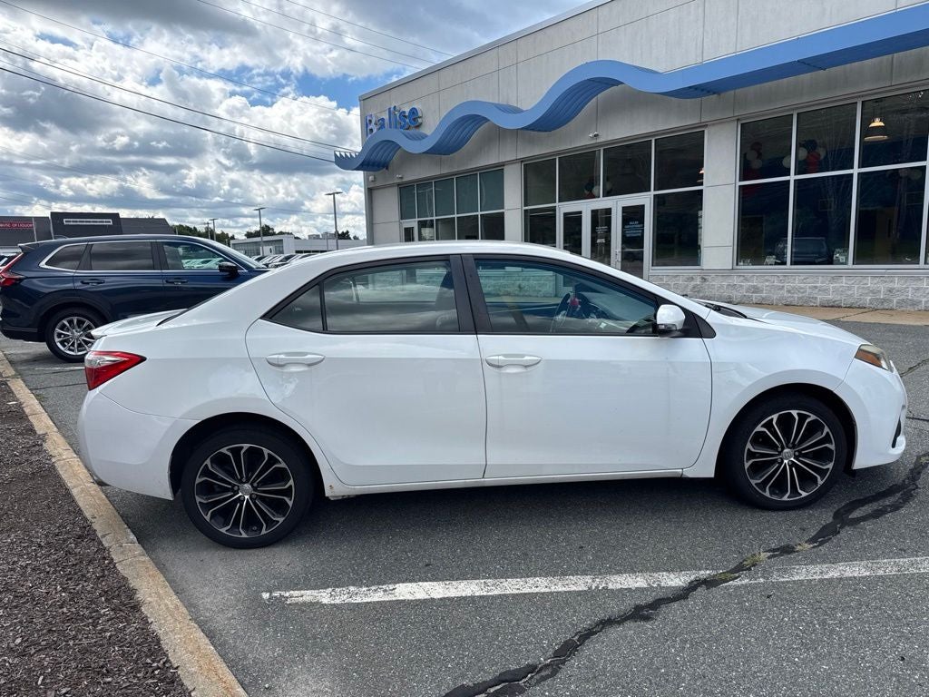 2015 Toyota Corolla S Plus