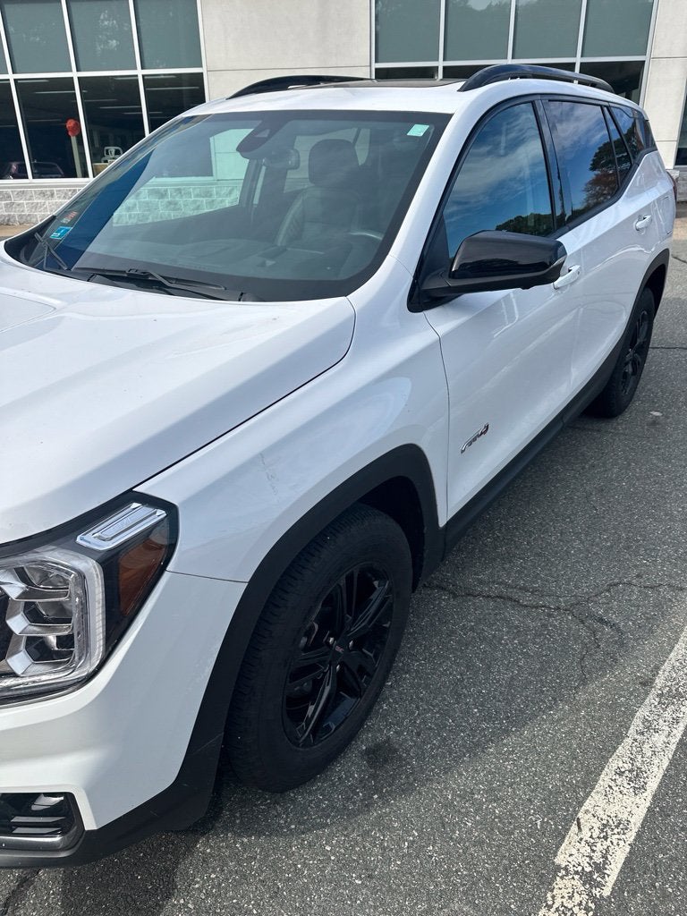 2024 GMC Terrain AT4
