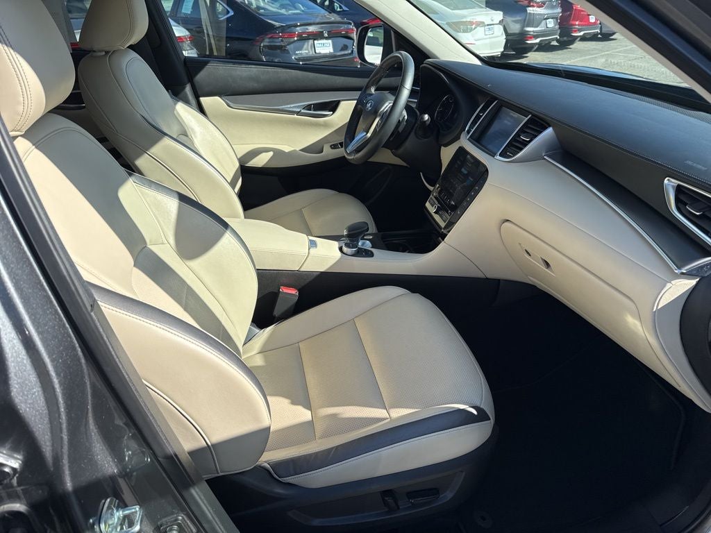 2022 INFINITI QX50 LUXE