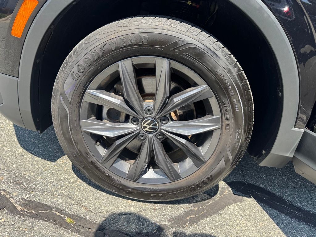 2023 Volkswagen Tiguan 2.0T SE