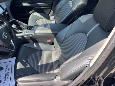 2020 Toyota Camry SE