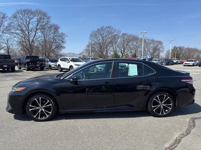 2020 Toyota Camry SE