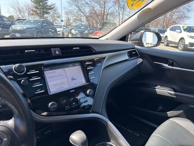 2020 Toyota Camry SE