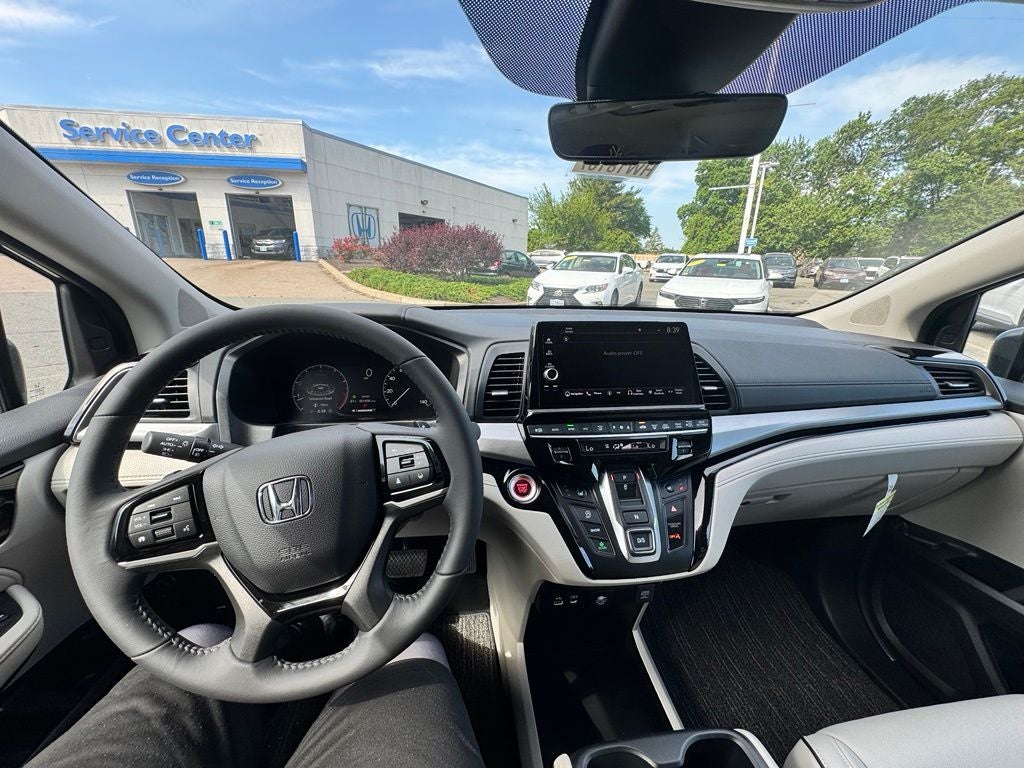 2026 Honda Odyssey Touring - Photo 10