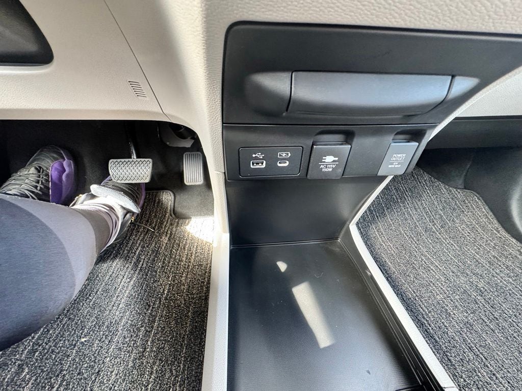2026 Honda Odyssey Touring - Photo 14