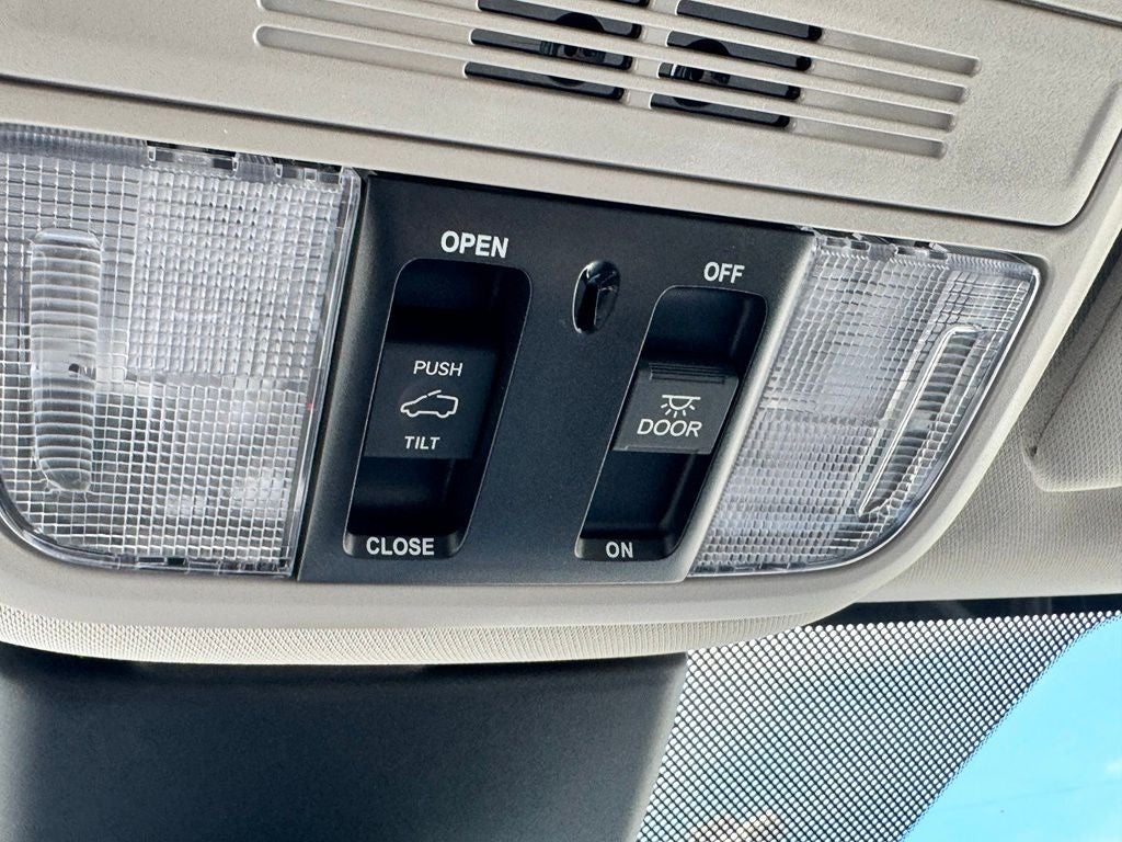 2026 Honda Odyssey Touring - Photo 20