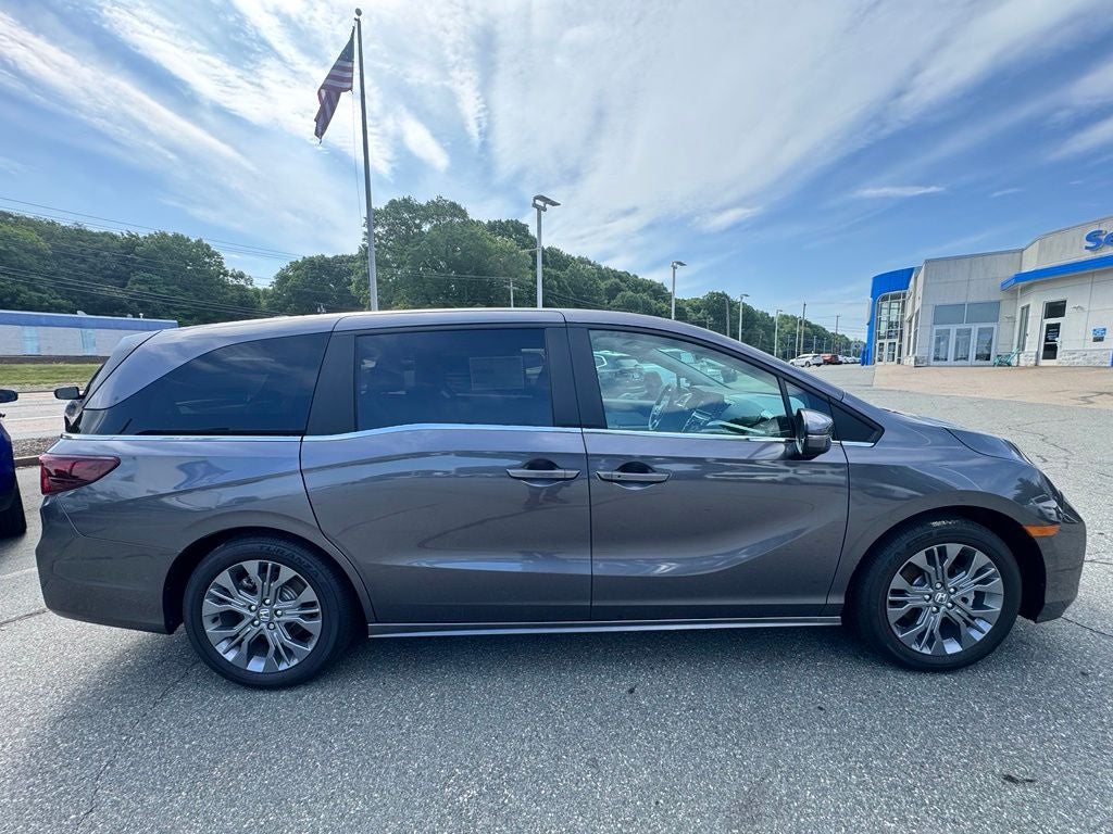 2026 Honda Odyssey Touring - Photo 7
