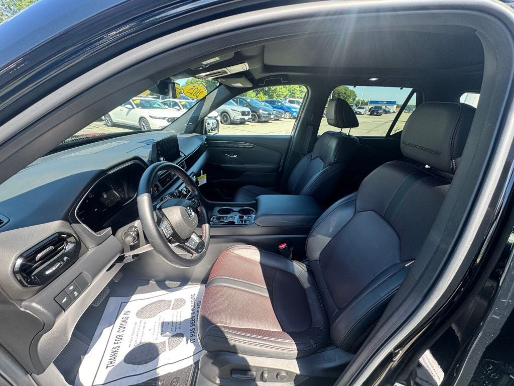 2025 Honda Pilot Black Edition