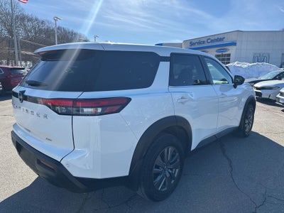 2024 Nissan Pathfinder S