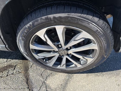 2022 Toyota Corolla Cross XLE