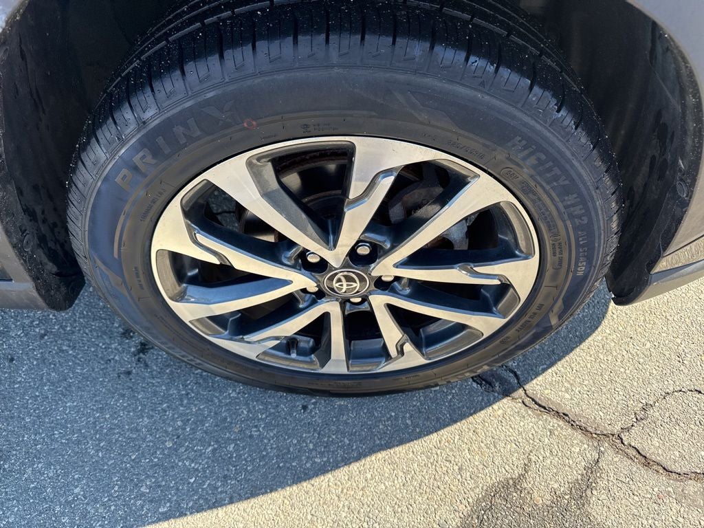 2022 Toyota Corolla Cross XLE