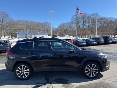 2022 Toyota Corolla Cross XLE