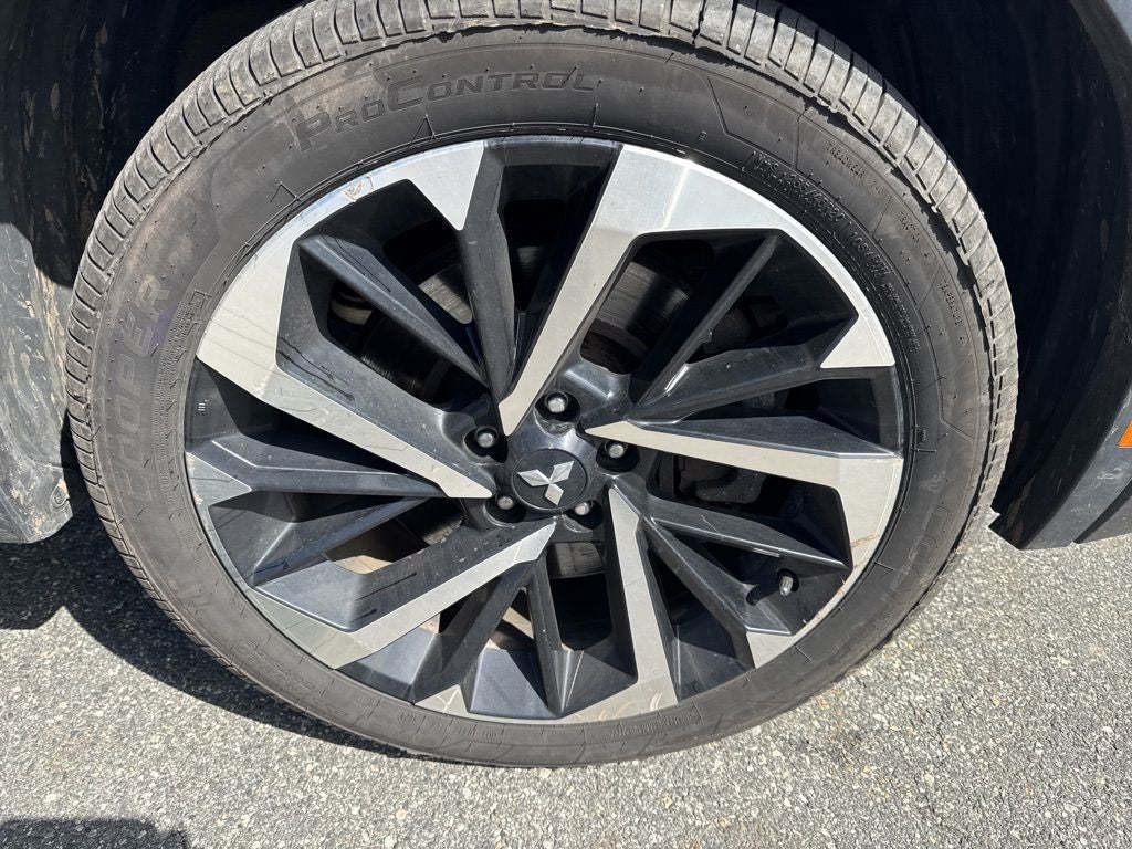 2022 Mitsubishi Outlander ES