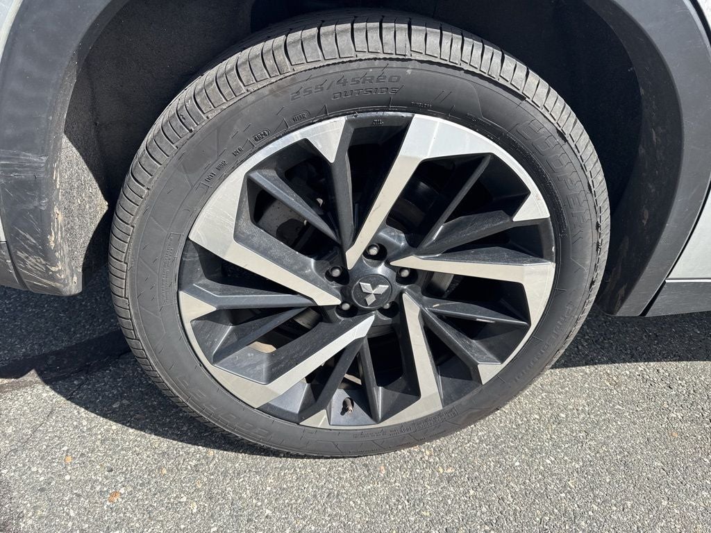 2022 Mitsubishi Outlander ES