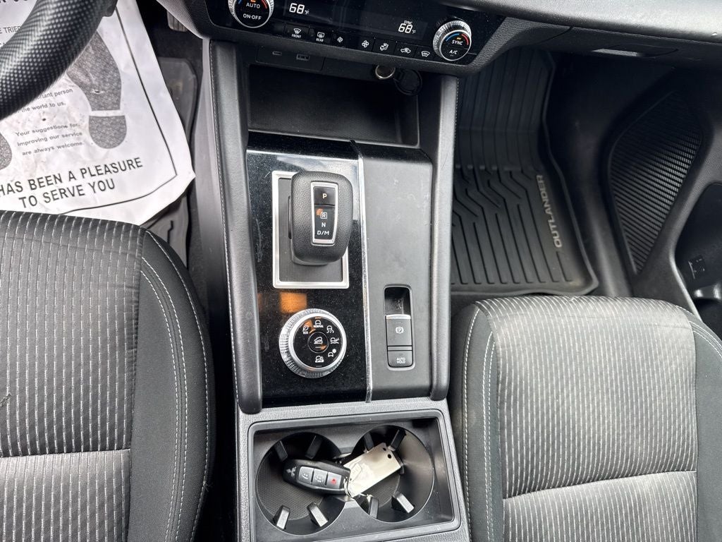 2022 Mitsubishi Outlander ES