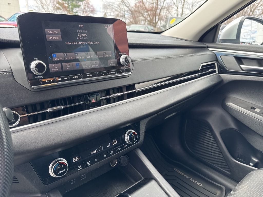 2022 Mitsubishi Outlander ES