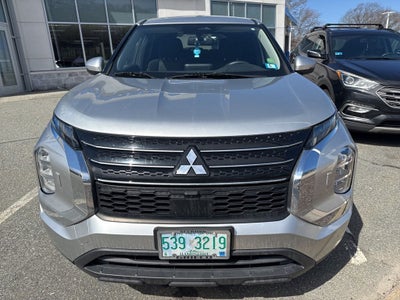 2022 Mitsubishi Outlander ES