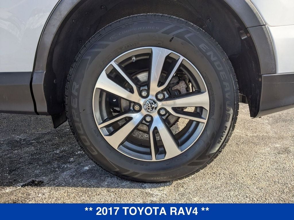 2017 Toyota RAV4 LE