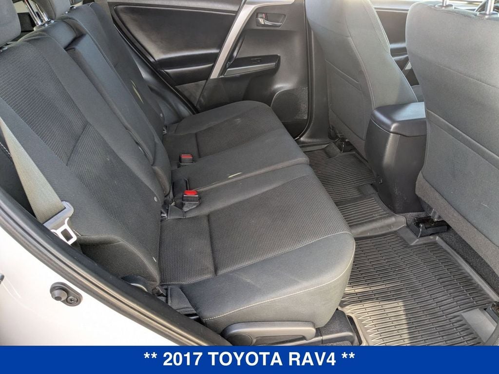 2017 Toyota RAV4 LE