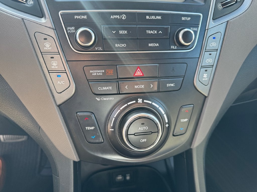 2017 Hyundai Santa Fe SE