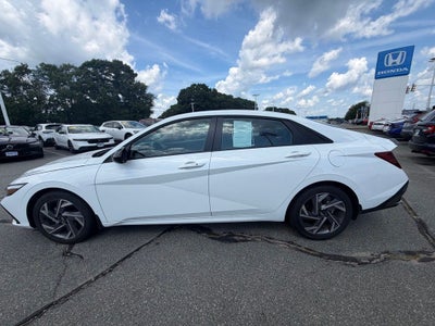 2025 Hyundai Elantra SEL Sport