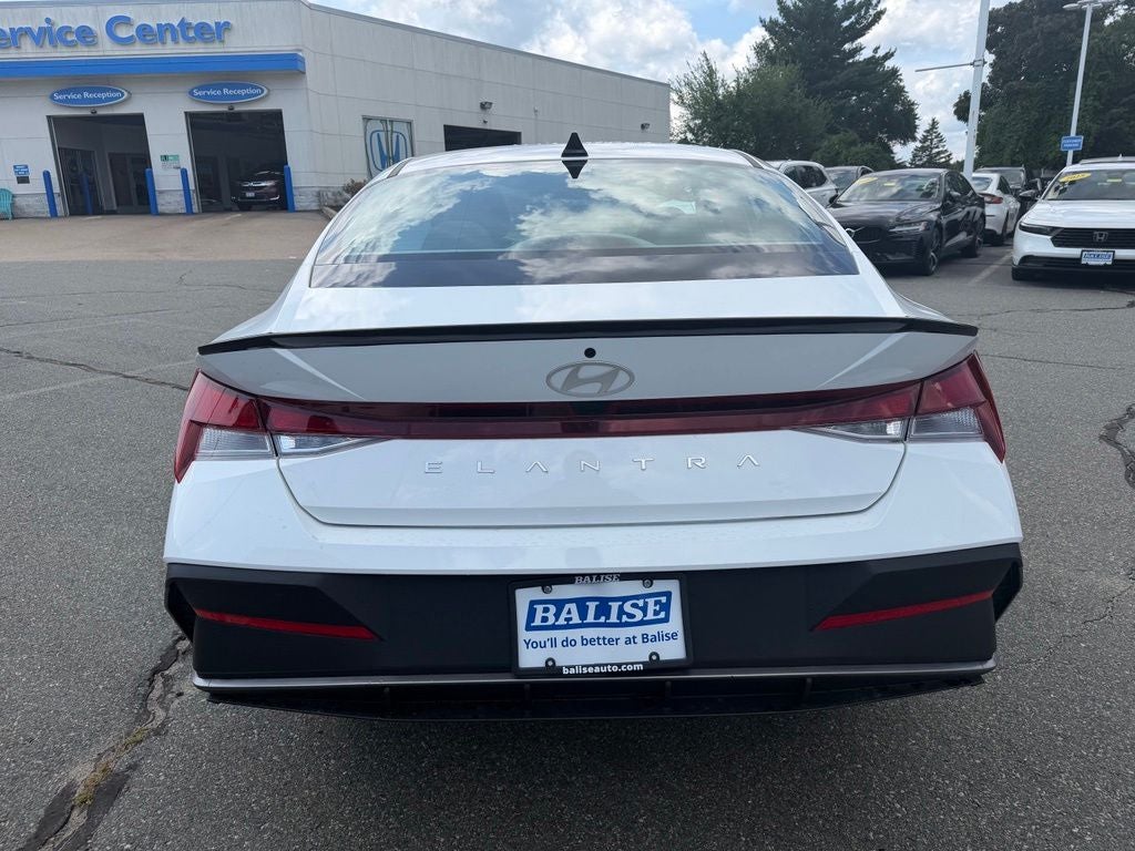 2025 Hyundai Elantra SEL Sport