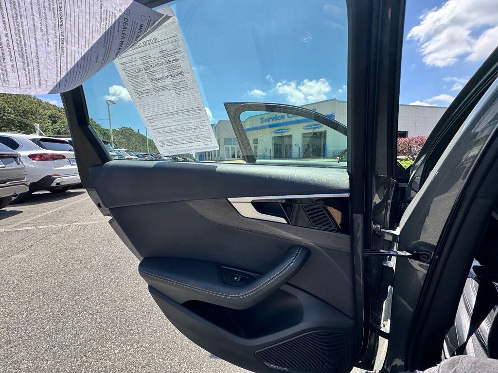 2023 Audi A4 45 S line Premium Plus quattro